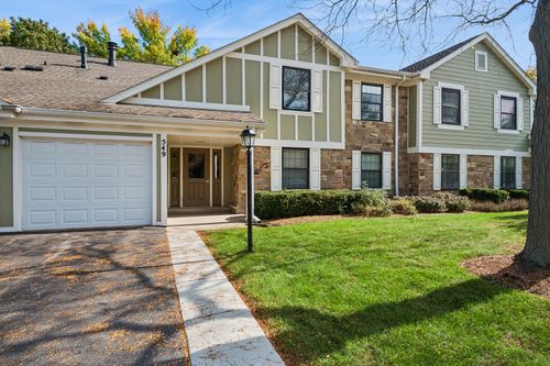 b2-549 Williamsburg Ct, Wheeling, IL, 60090-2463 | Card Image