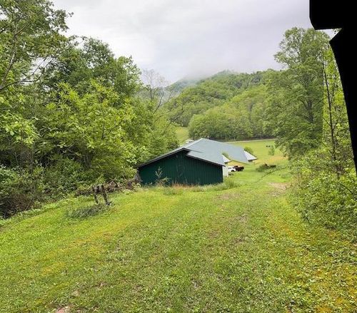 10975 Shelia Dr, Harlan, KY, 40831 | Card Image