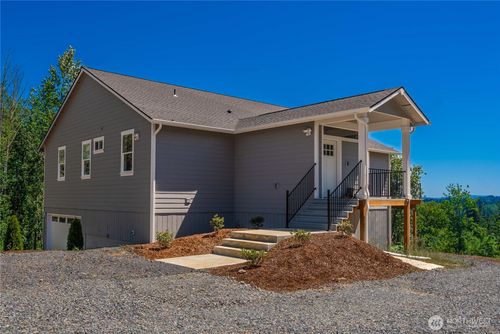 410 Studebaker Spur 1, Castle Rock, WA, 98611-9399 | Card Image