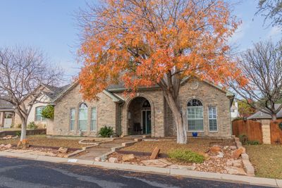 3047 Champions Circle, Home with 3 bedrooms, 2 bathrooms and 2 parking in San Angelo TX | Image 2