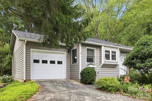 13 Llama Vista Ct, Black Mountain, NC, 28711-9752 | Card Image