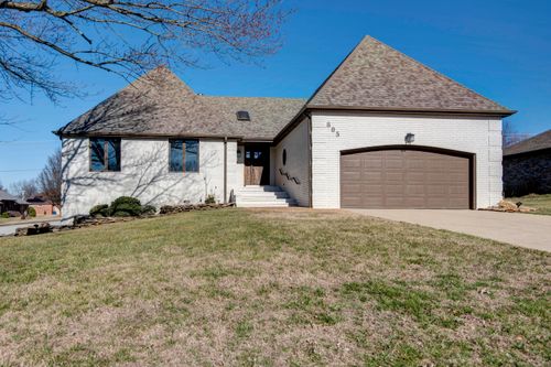 805 W Briarwood Ln, Nixa, MO, 65714-8419 | Card Image