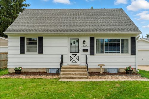 2415 14th Ave, Marion, IA, 52302-2016 | Card Image