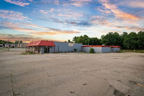 425 Camden Rd, Huntington, WV, 25704-2708 | Card Image