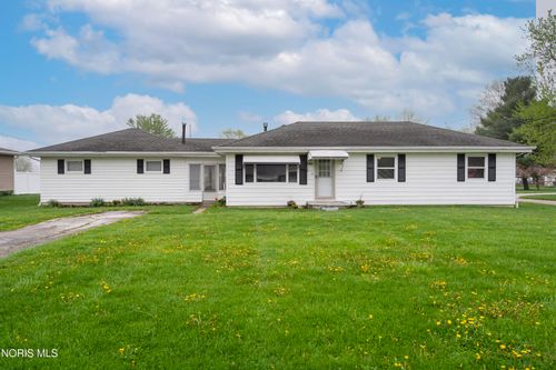 200 Martin Ave, Pemberville, OH, 43450-7058 | Card Image