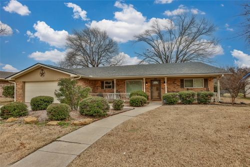 508 Aspen Rd, Gainesville, TX, 76240-4501 | Card Image