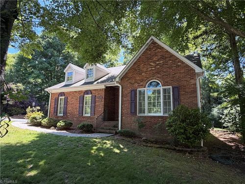 2194 Benwicke Dr, Pfafftown, NC, 27040-9214 | Card Image
