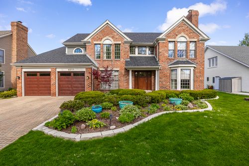 8217 Pine Bluff Ct, Darien, IL, 60561-4900 | Card Image