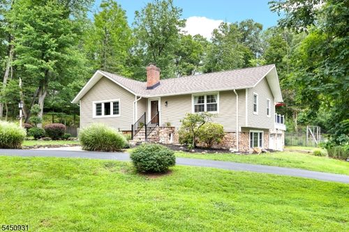 248 Johnston Dr, Watchung, NJ, 07069-6451 | Card Image