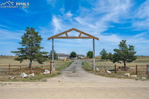 67671 E 48th Ave, Byers, CO, 80103-8564 | Card Image