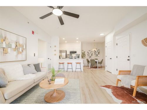 2-204-15700 E Jamison Dr, Englewood, CO, 80112-4686 | Card Image