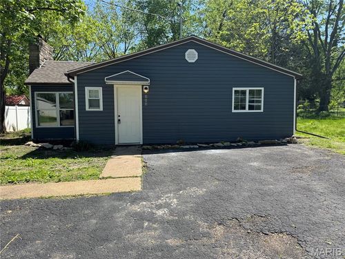 808 Monroe St, Cuba, MO, 65453-1316 | Card Image