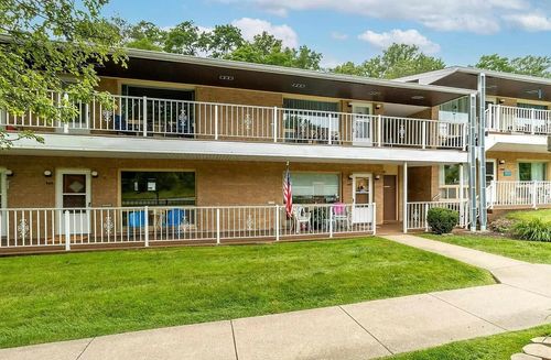 408-1104 Kimberly Rd, Bettendorf, IA, 52722-4112 | Card Image