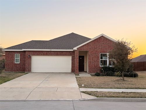 320 Frio River Rd, Glenn Heights, TX, 75154-5556 | Card Image