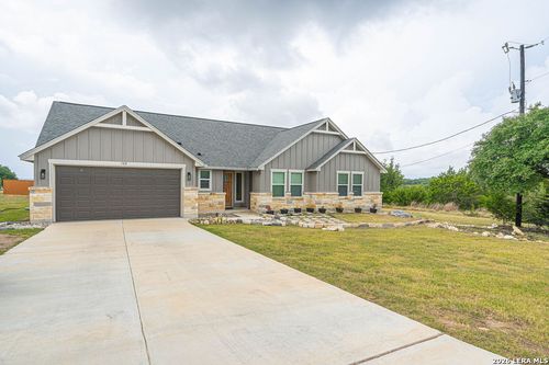 102 Clemente Zapata, Blanco, TX, 78606-5807 | Card Image