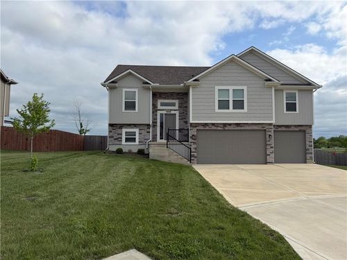 1209 E Campbell Rd, Oak Grove, MO, 64075 | Card Image