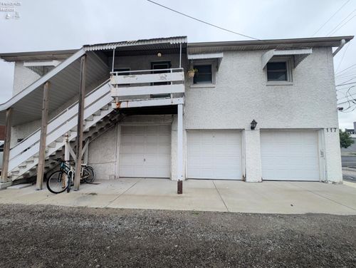 117 Monroe Street, Port Clinton, OH, 43452 | Card Image