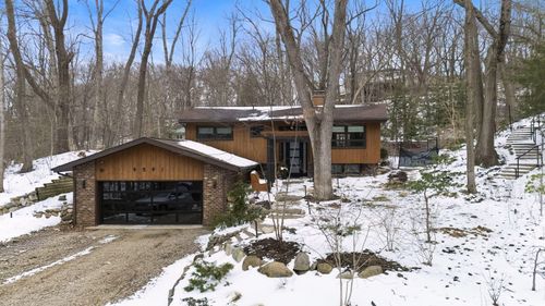 9591 Hillside Dr, Bridgman, MI, 49106-9329 | Card Image