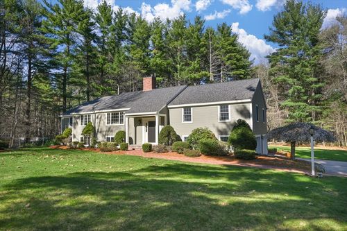 19 Turner Dr, North Reading, MA, 01864-2424 | Card Image
