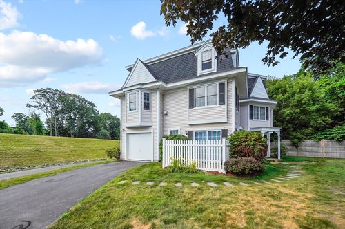 b-14 Victoria Gdn, Framingham, MA, 01701-3557 | Card Image