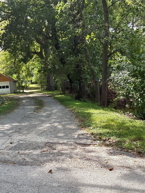 13 Old Postal Rd, Cold Spring, NY, 10516-3737 | Card Image