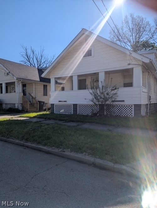 994 Peerless Ave, Akron, OH, 44320-3638 | Card Image