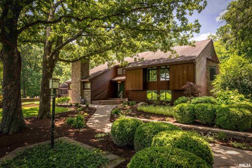 72 Blackhawk Dr, Carbondale, IL, 62901-7109 | Card Image