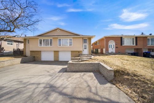 376 Agar Ave, Bradford, ON, L3Z1H5 | Card Image