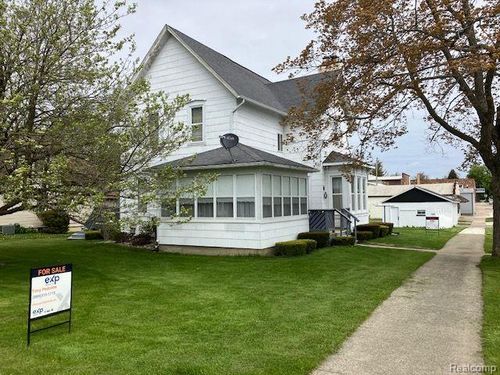 133 S 2nd St, Harbor Beach, MI, 48441-1272 | Card Image