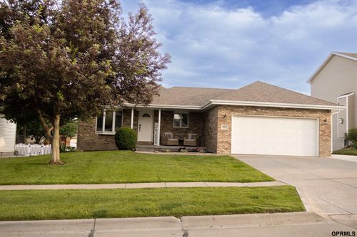 8631 Lavender Cir, Lincoln, NE, 68505-3641 | Card Image
