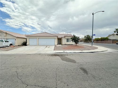 3723 Vidalia Ave, North Las Vegas, NV, 89031-2023 | Card Image