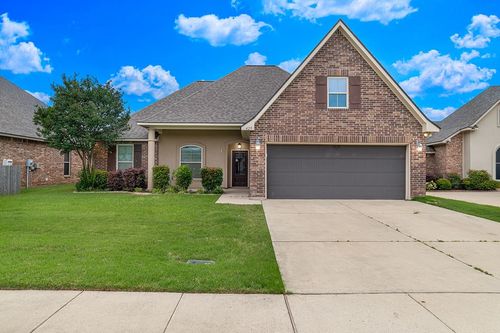 429 Remington Dr, Bossier City, LA, 71111-2600 | Card Image