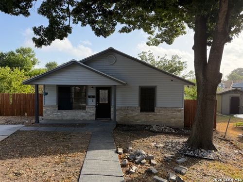 211 Rivertree, San Antonio, TX, 78203-2361 | Card Image