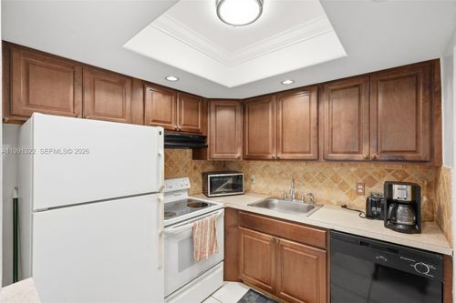 181-181 Newport K, Deerfield Beach, FL, 33442-2601 | Card Image