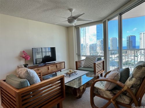 2304-801 S King St, Honolulu, HI, 96813-3031 | Card Image
