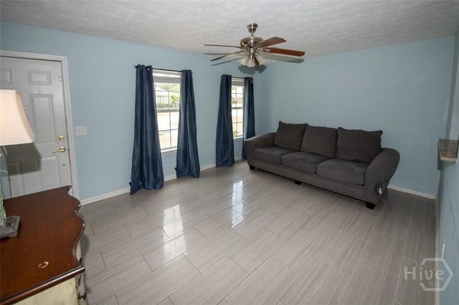 Living Room | Image 8