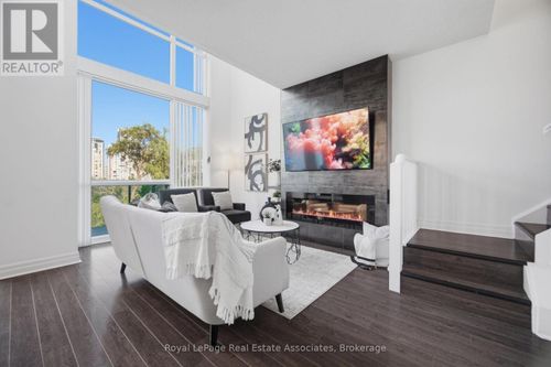 305-220 Burnhamthorpe Rd W, Mississauga, ON, L5B4N4 | Card Image