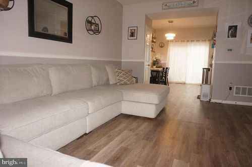 429 Locust St, LANCASTER, PA, 17602-4423 | Card Image