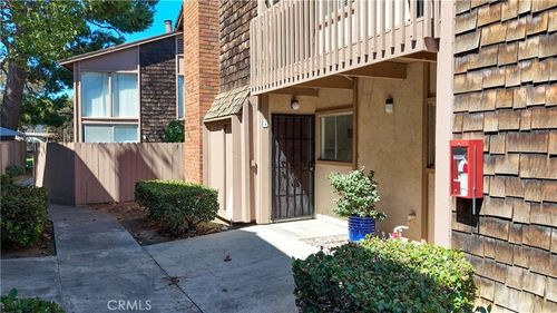 b-1098 Cabrillo Park Dr, Santa Ana, CA, 92701-4452 | Card Image
