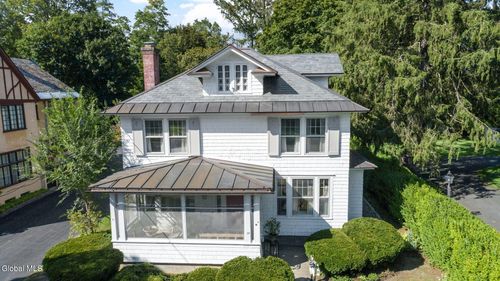 39 5th Ave, Saratoga Springs, NY, 12866-3524 | Card Image
