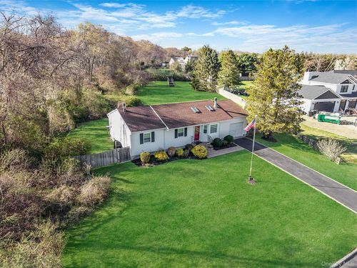 9 Hickory Lane, Brookhaven, NY, 11940 | Card Image