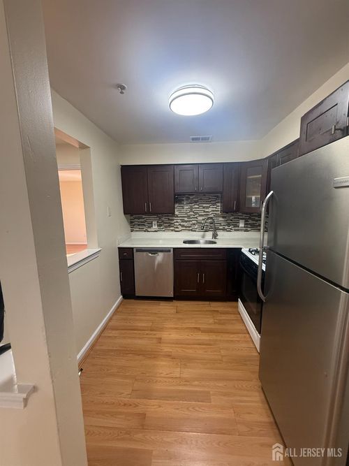 828 Waterford Dr, Edison, NJ, 08817-1907 | Card Image