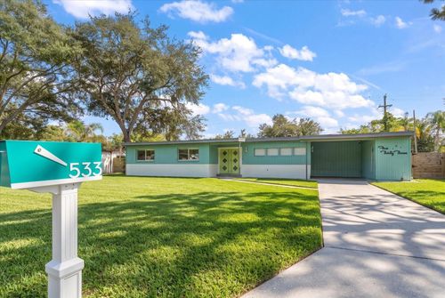 533 Broxburn Ave, TEMPLE TERRACE, FL, 33617-7823 | Card Image