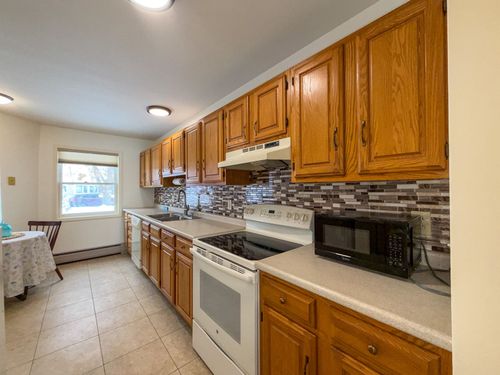 unit-2b-16 Clover Dr, Essex Junction, VT, 05452-2259 | Card Image