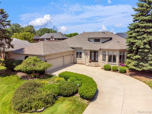 49539 Nautical Dr, Chesterfield, MI, 48047-2362 | Card Image