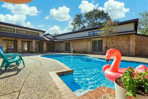3764 Hunters Cir, San Antonio, TX, 78230-2817 | Card Image