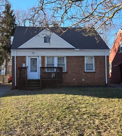 5716 South Blvd, Maple Heights, OH, 44137-3433 | Card Image