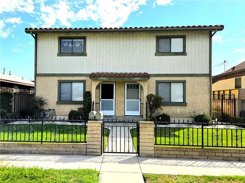 10784 Pine St, Los Alamitos, CA, 90720-2425 | Card Image