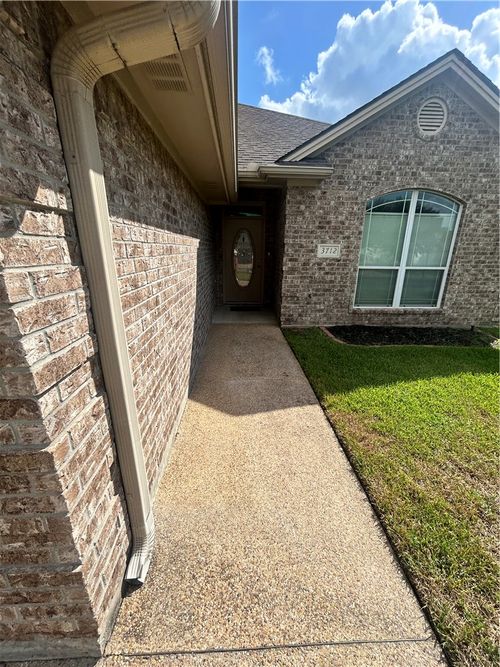 3712 Essen Loop, College Station, TX, 77845-5984 | Card Image