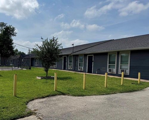 22-3802 Dabney St, Houston, TX, 77026-4283 | Card Image